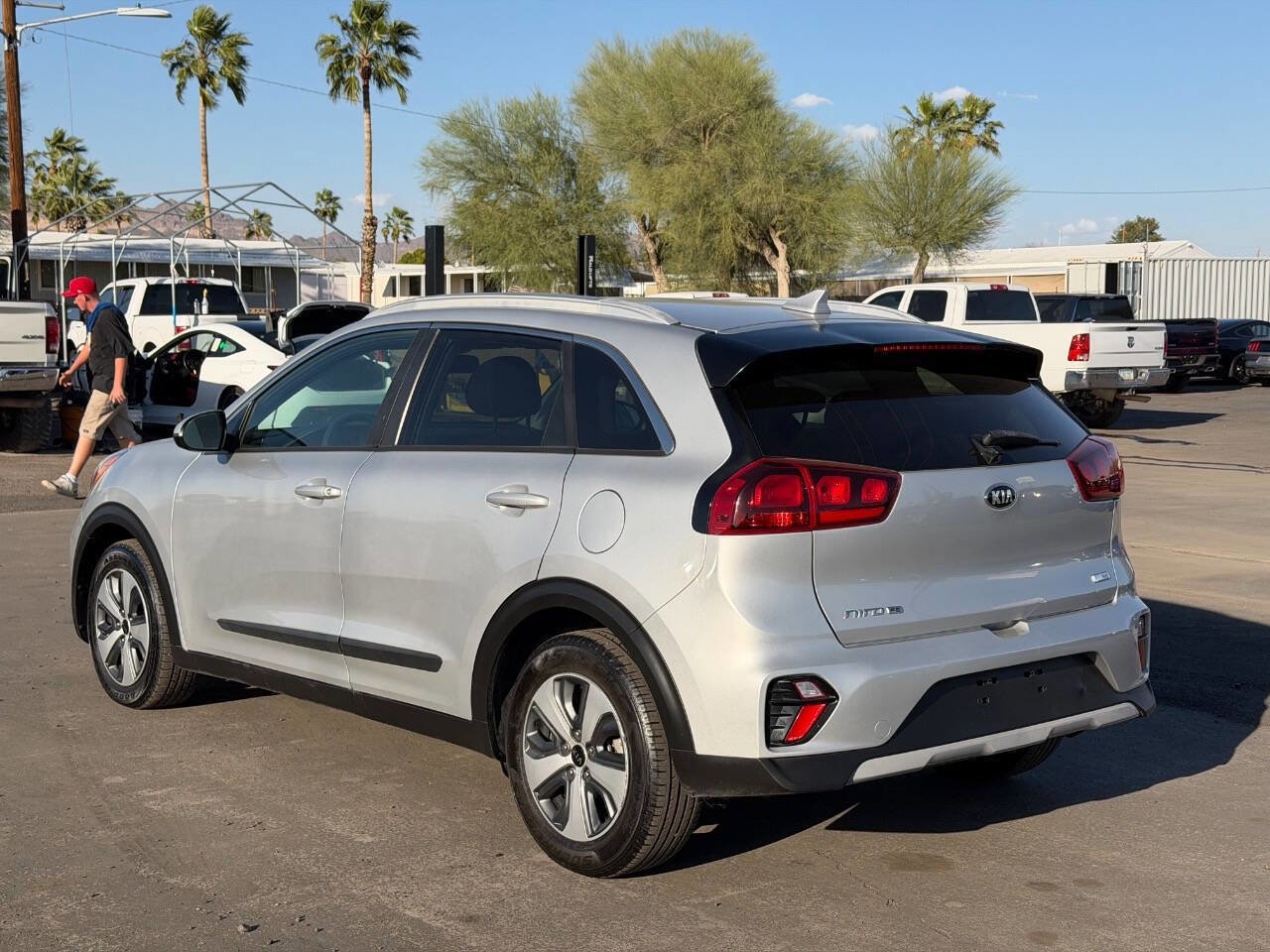 Used 2020 Kia Niro LX image 5