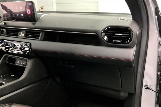 Used 2026 Honda Pilot Black Edition image 19