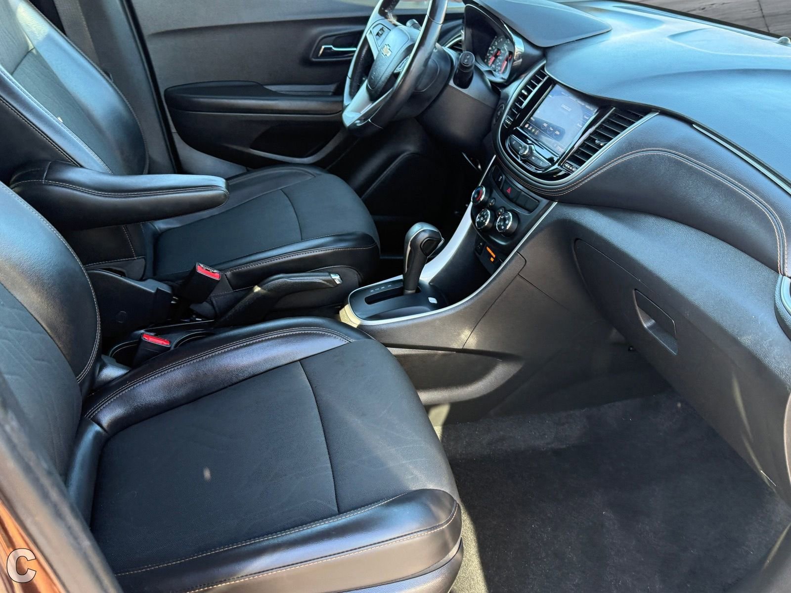 Certified 2022 Chevrolet Trax LT w/ LT Convenience Package AWD/4WD image 9