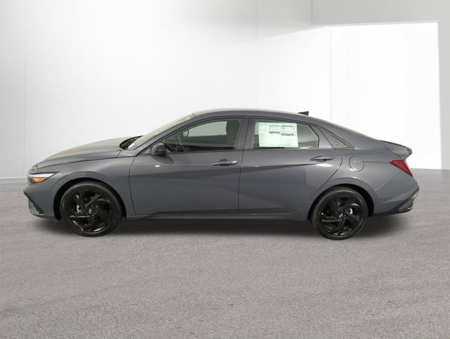 New 2026 Hyundai Elantra Sport FWD image 13