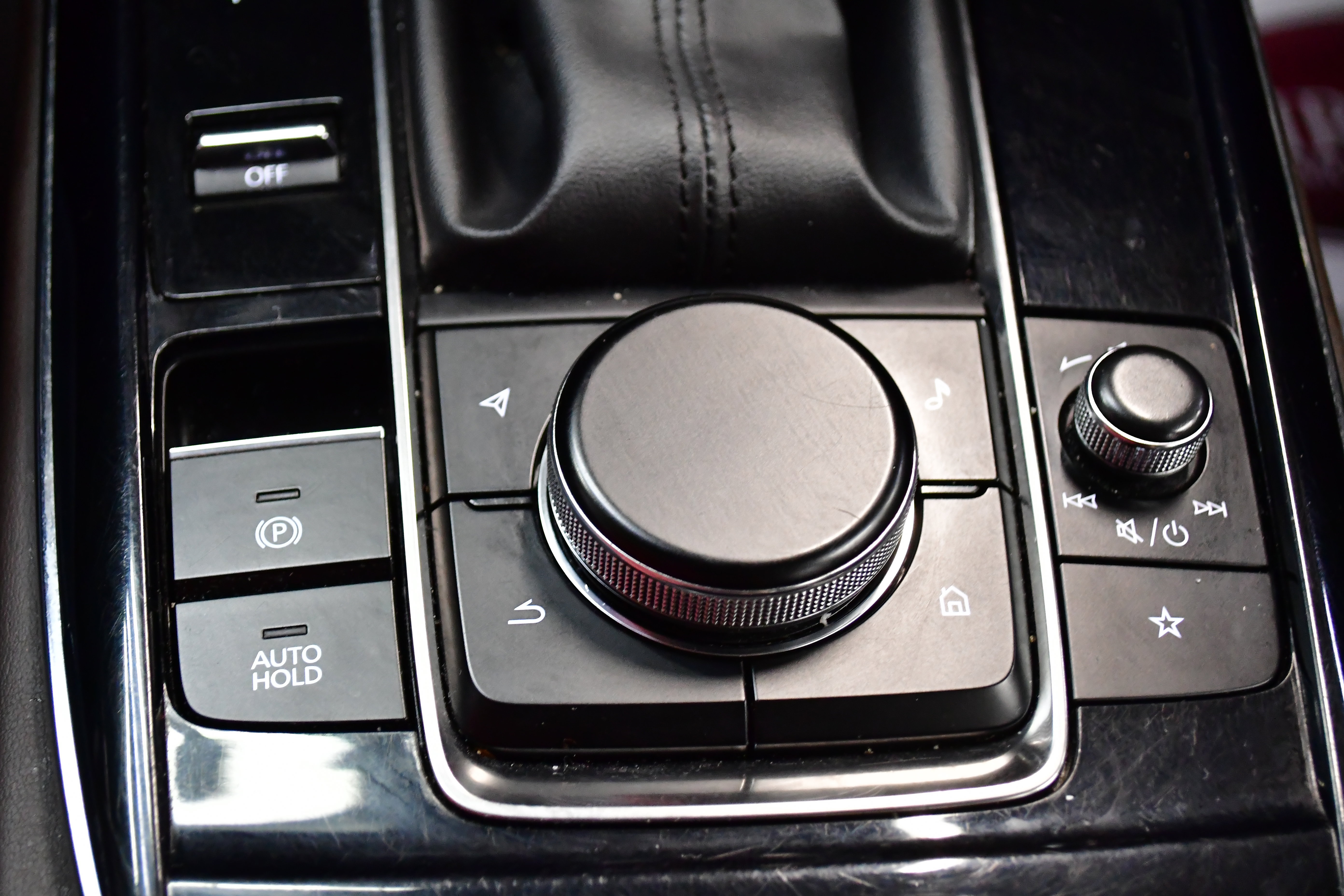 Used 2024 MAZDA CX-30 AWD 2.5 S w/ Premium Package image 56