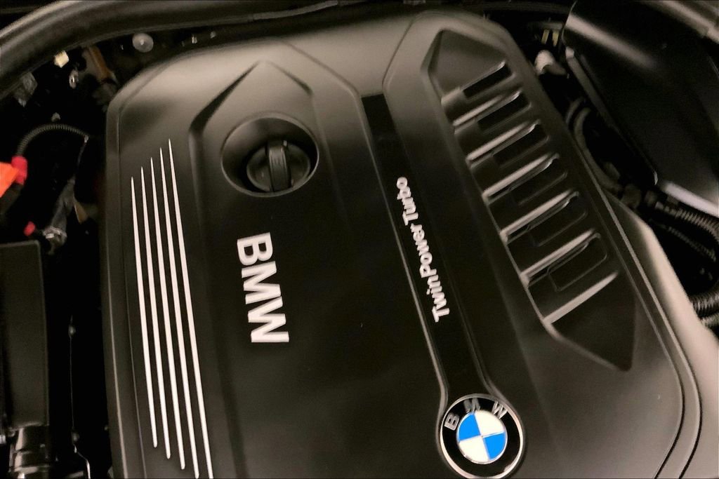 Used 2019 BMW 740i w/ Executive Package RWD image 31