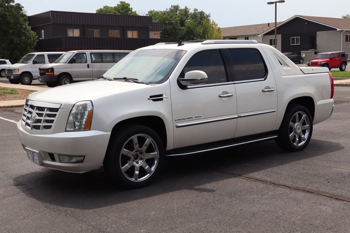 Used 2012 Cadillac Escalade EXT Luxury image 12