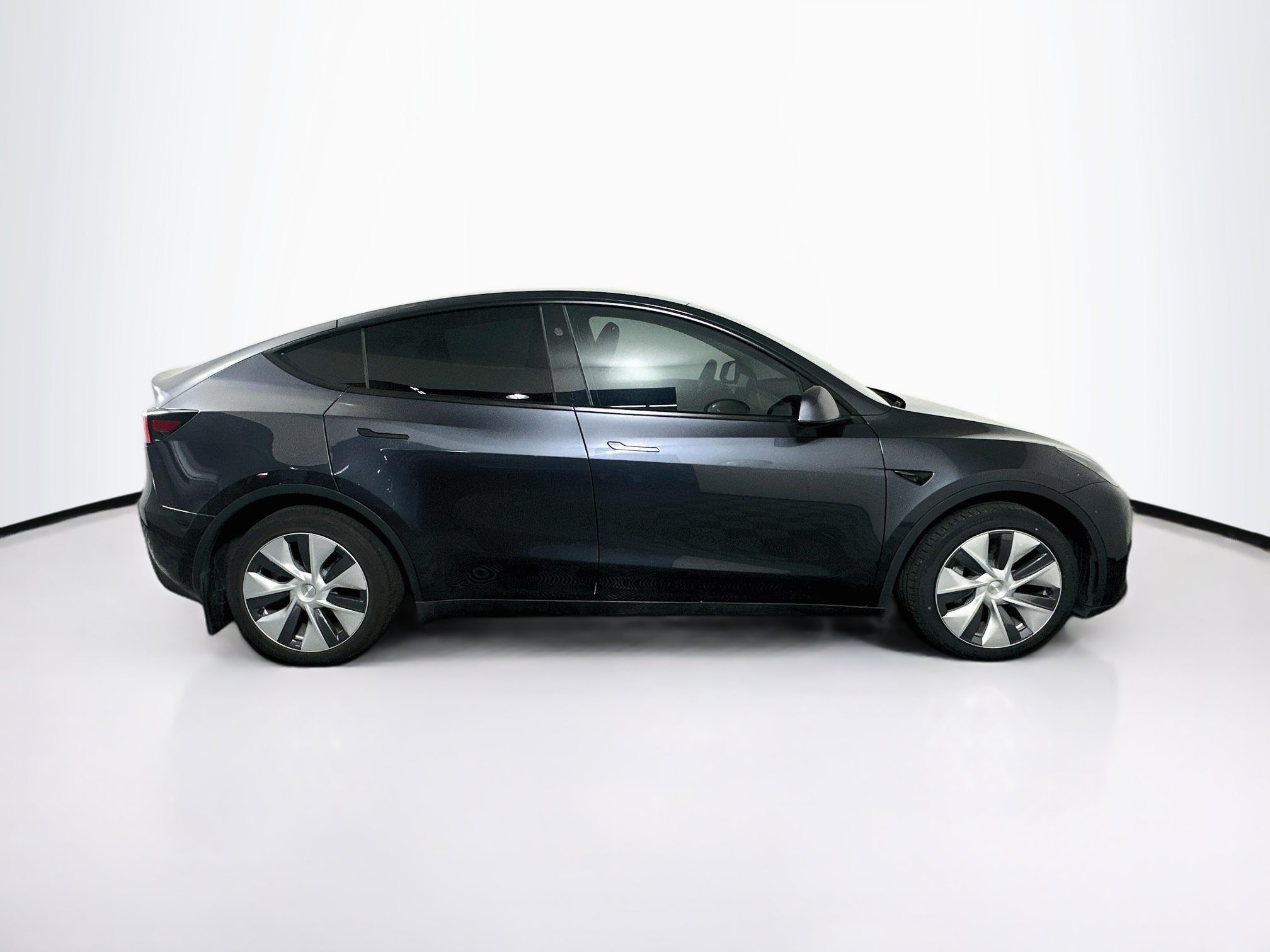 Used 2024 Tesla Model Y Long Range AWD/4WD image 10