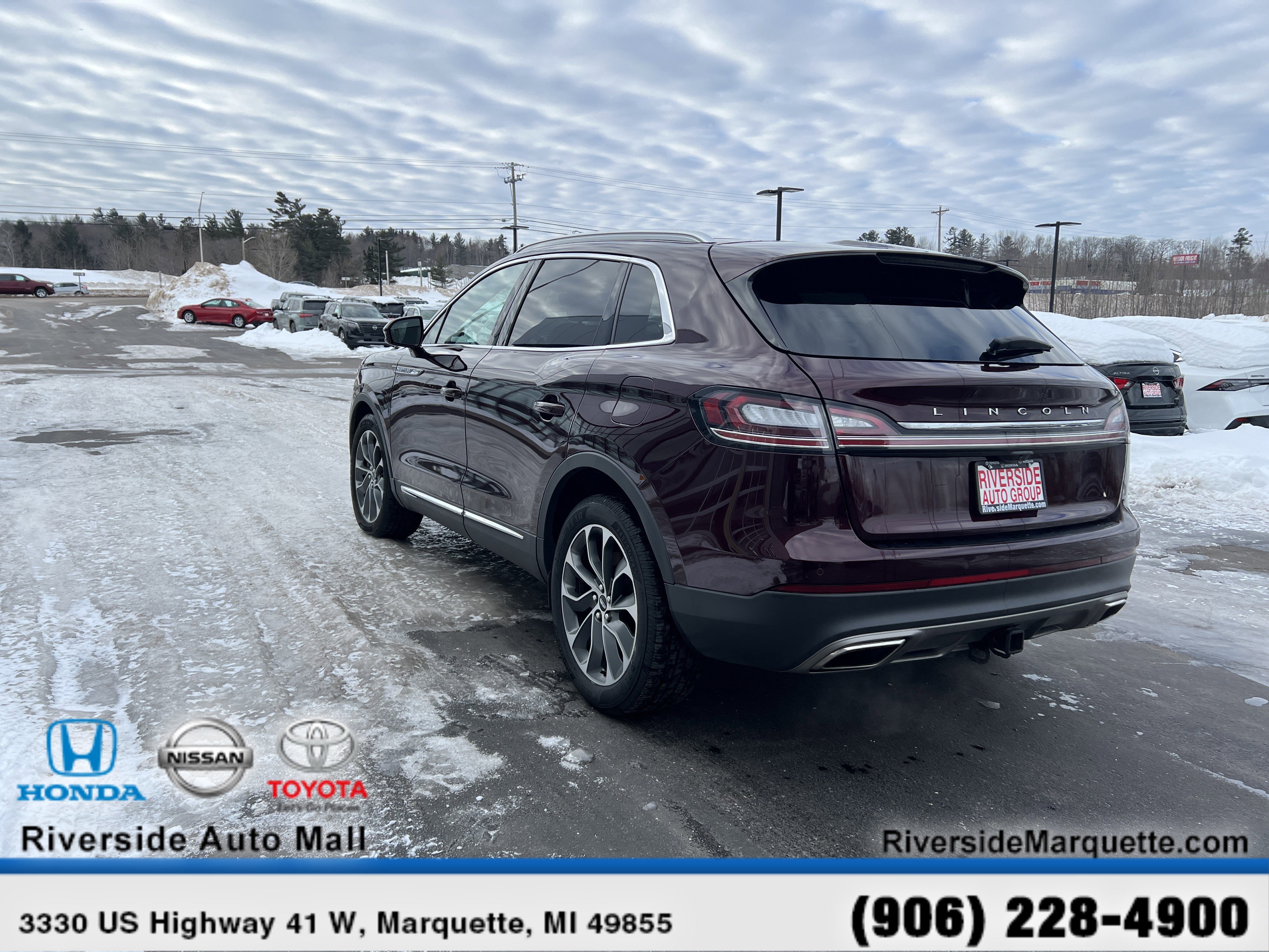 Used 2023 Lincoln Nautilus Reserve w/ Luxury Package image 6