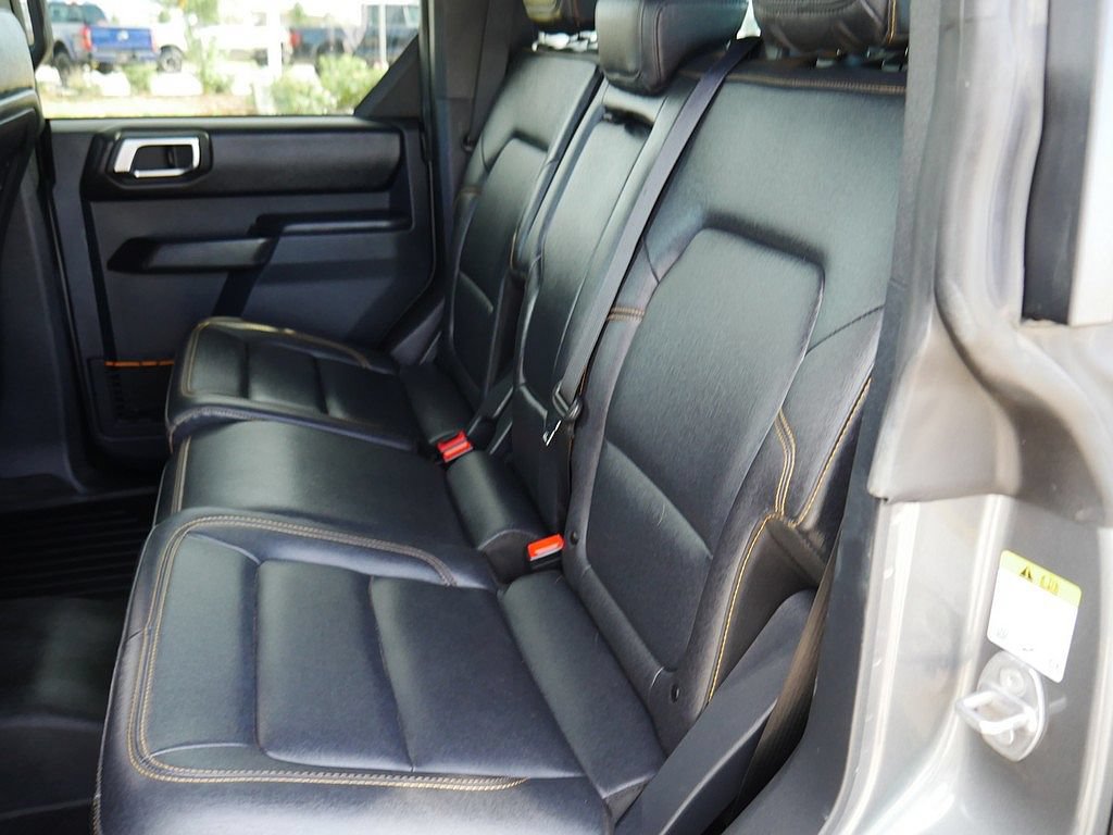 Used 2024 Ford Bronco Badlands AWD/4WD image 16