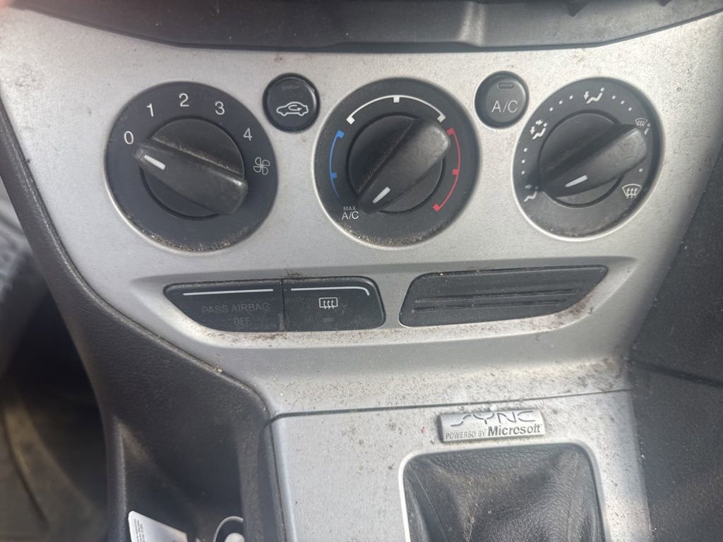 Used 2013 Ford Focus SE FWD image 12
