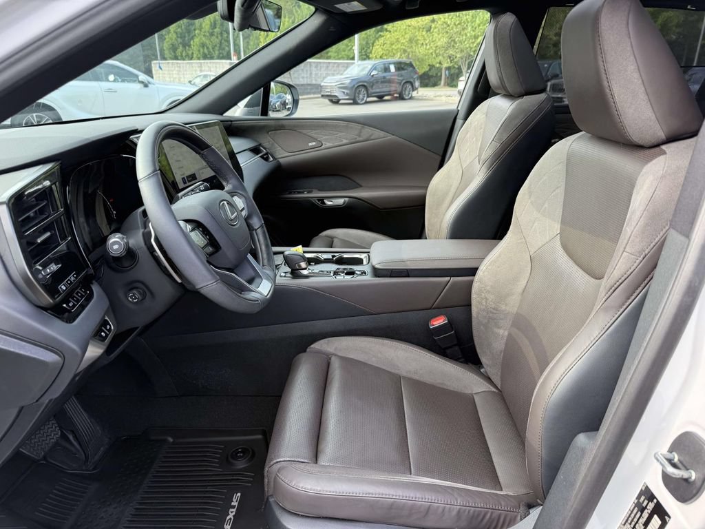 Used 2024 Lexus RX 350 AWD w/ Convenience Package image 14