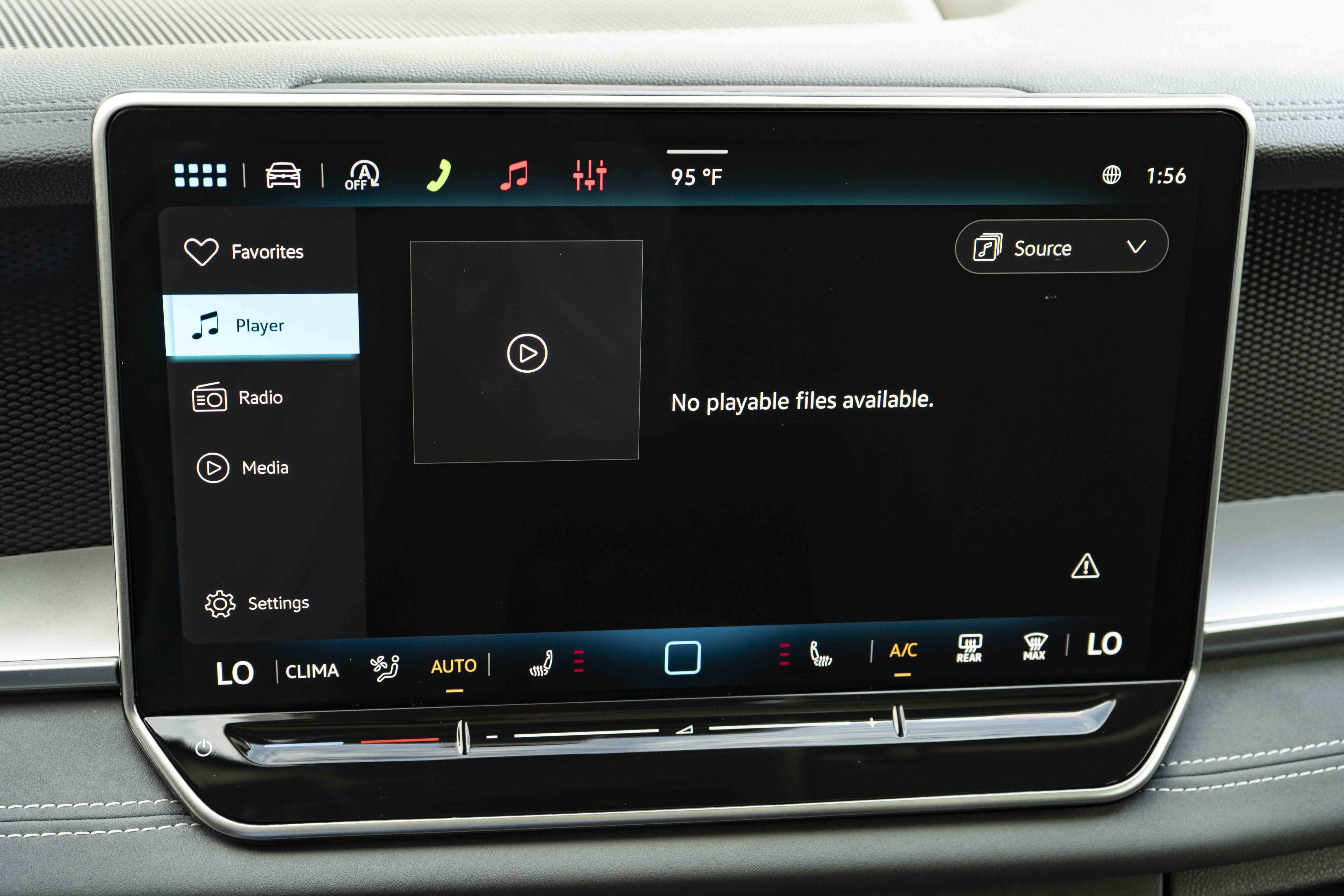 Certified 2026 Volkswagen Tiguan SE FWD image 27