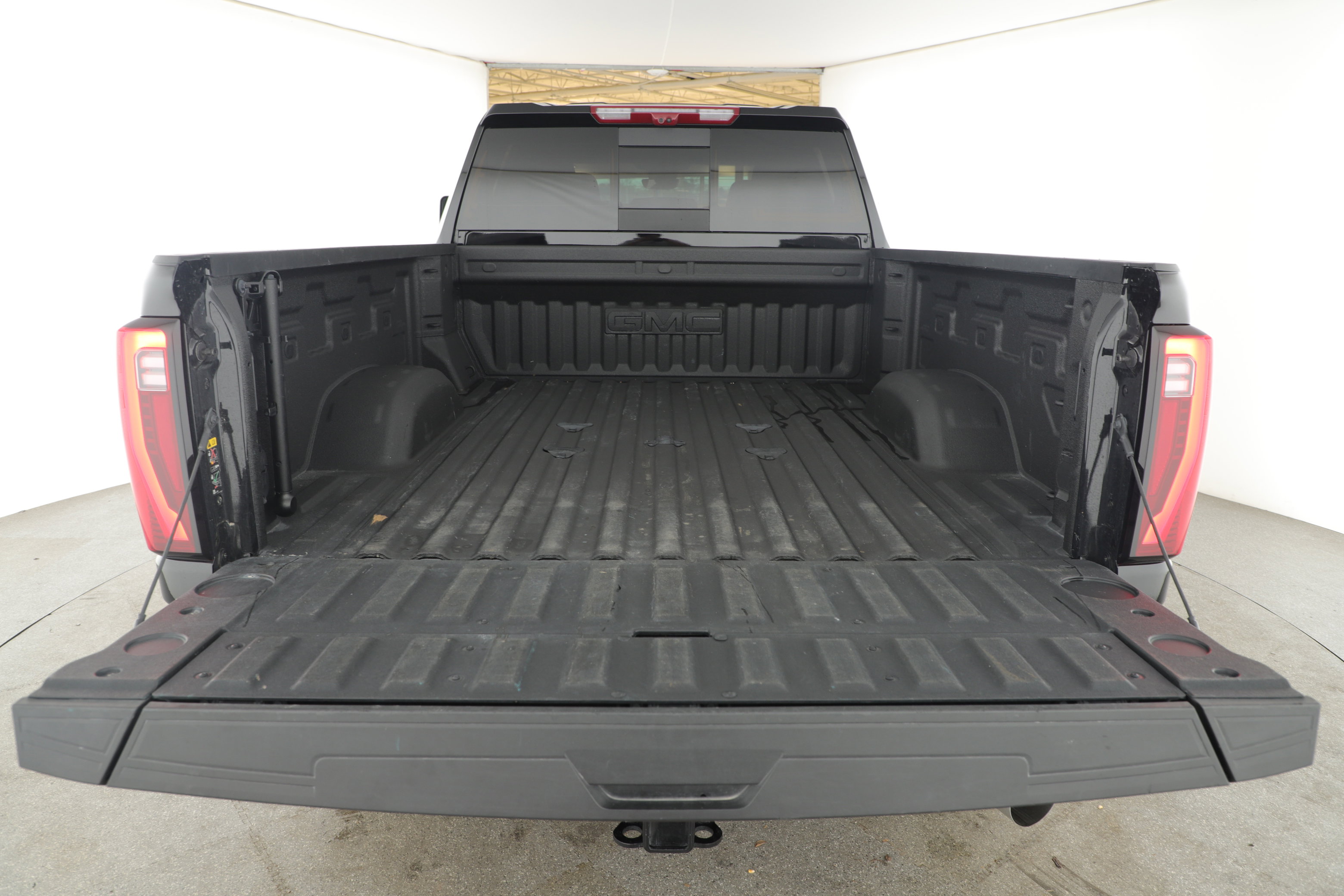 Used 2025 GMC Sierra 2500 Denali Ultimate image 5