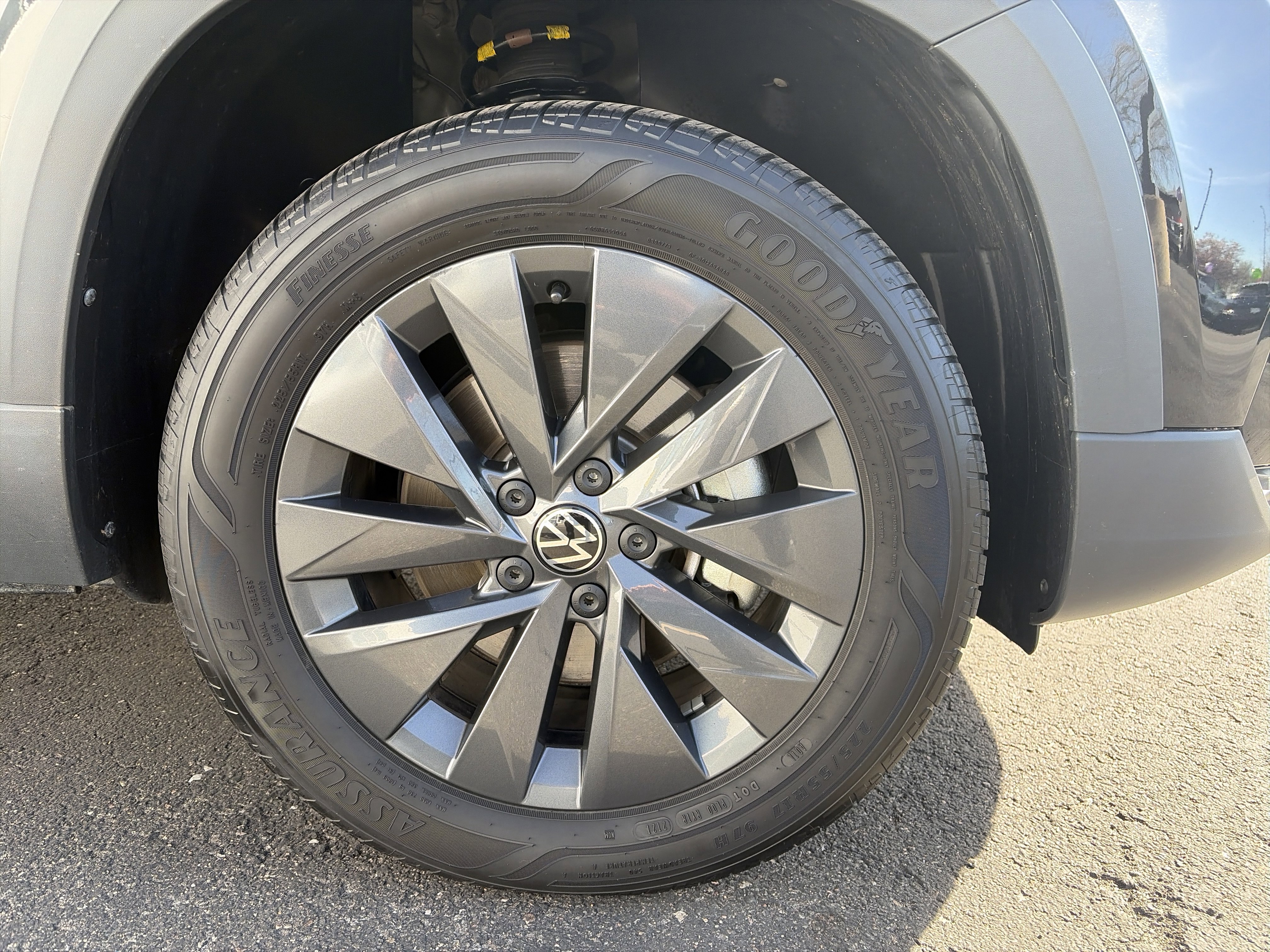 Certified 2022 Volkswagen Taos S image 10