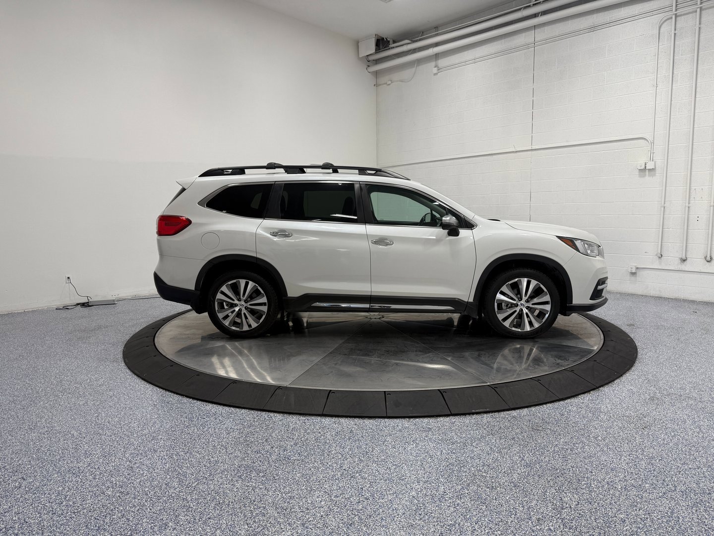 Used 2022 Subaru Ascent Touring w/ Popular Package #2A image 8