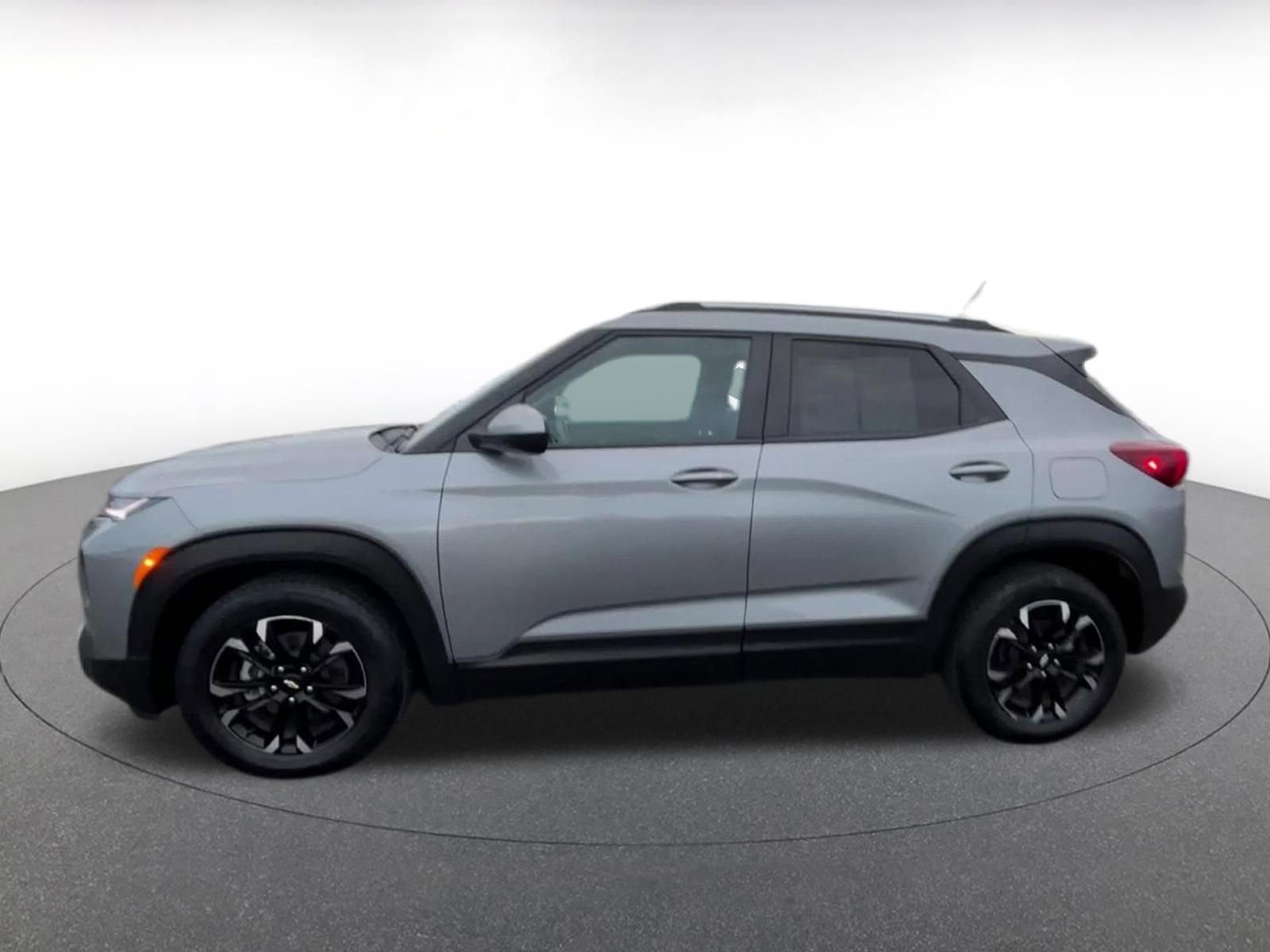 Used 2023 Chevrolet TrailBlazer LT w/ Convenience Package image 9