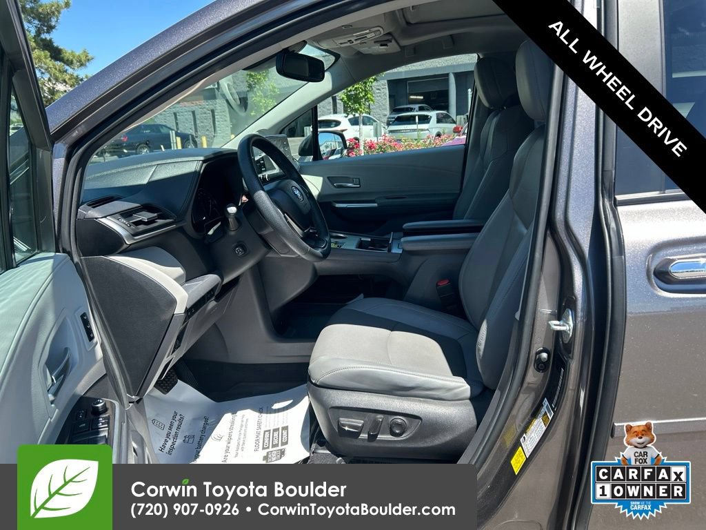 Used 2024 Toyota Sienna Limited AWD/4WD image 26