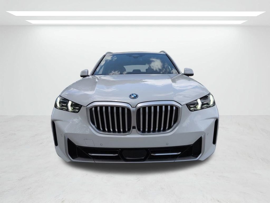 New 2026 BMW X5 xDrive50e w/ Executive Package image 9