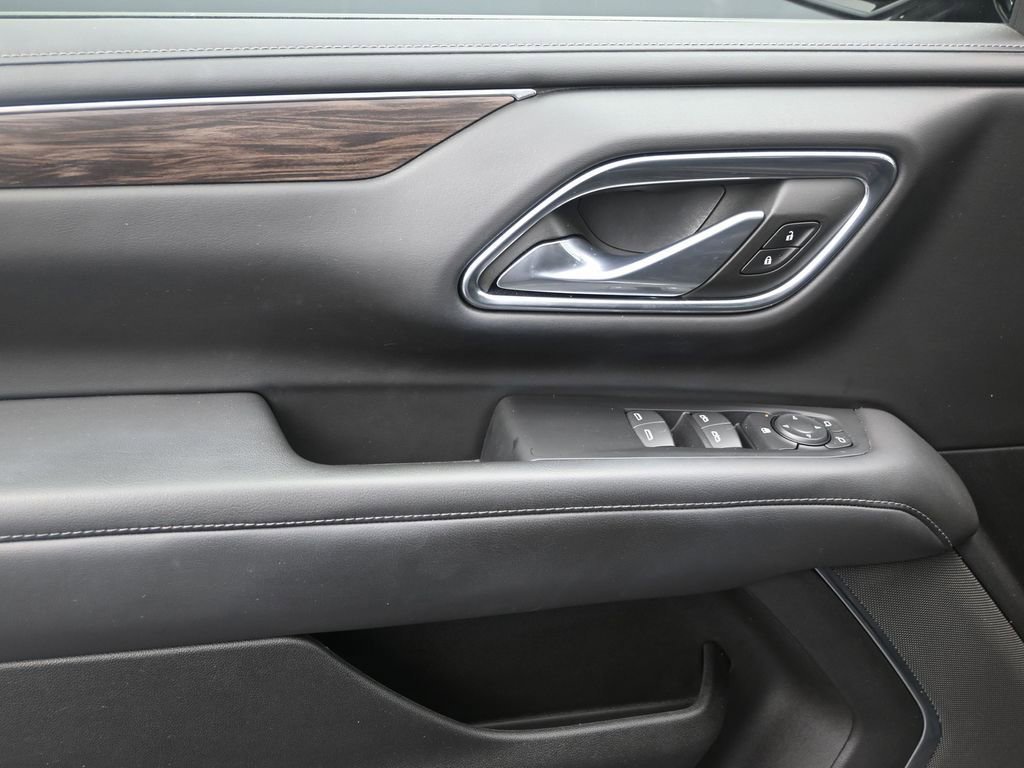 Used 2023 Chevrolet Suburban LS image 11