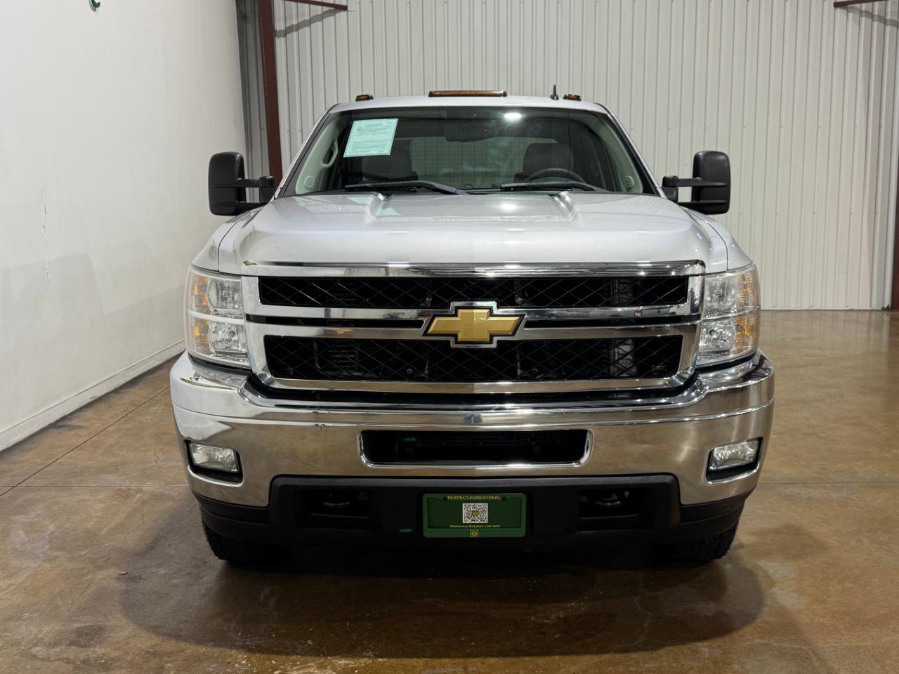 Used 2011 Chevrolet Silverado 3500 LTZ w/ LTZ Plus Package RWD image 2