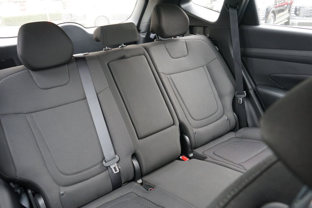Certified 2025 Hyundai Tucson SE FWD image 23