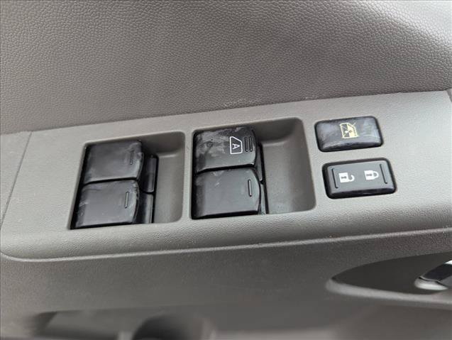 Used 2018 Nissan Frontier SV AWD/4WD image 10