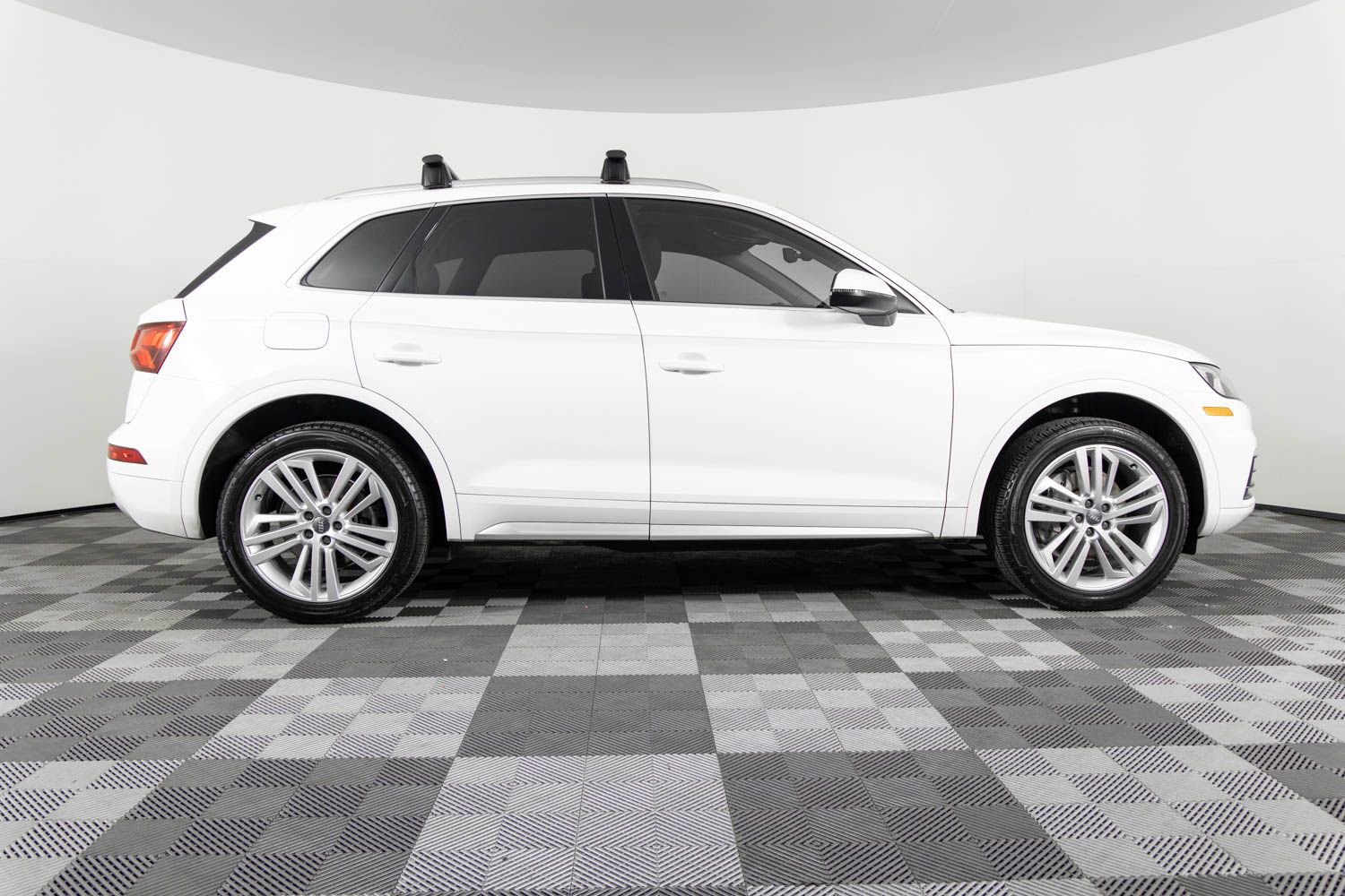 Used 2020 Audi Q5 2.0T Premium Plus w/ Premium Plus Package image 9