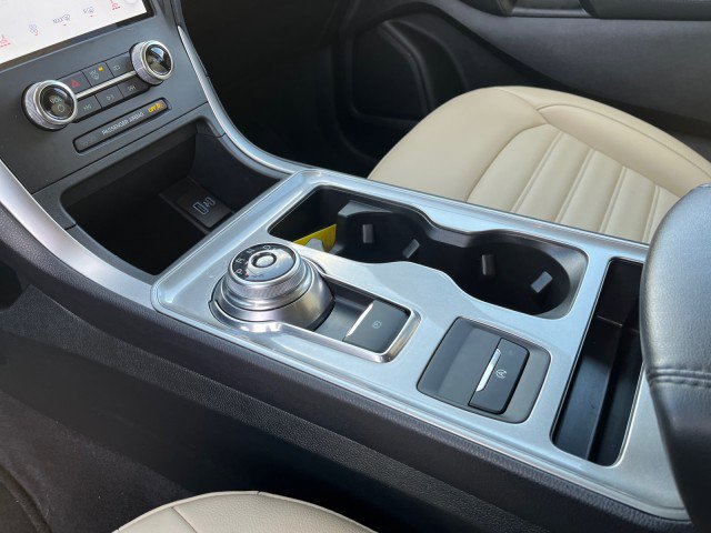 Used 2024 Ford Edge SEL w/ Convenience Package image 19