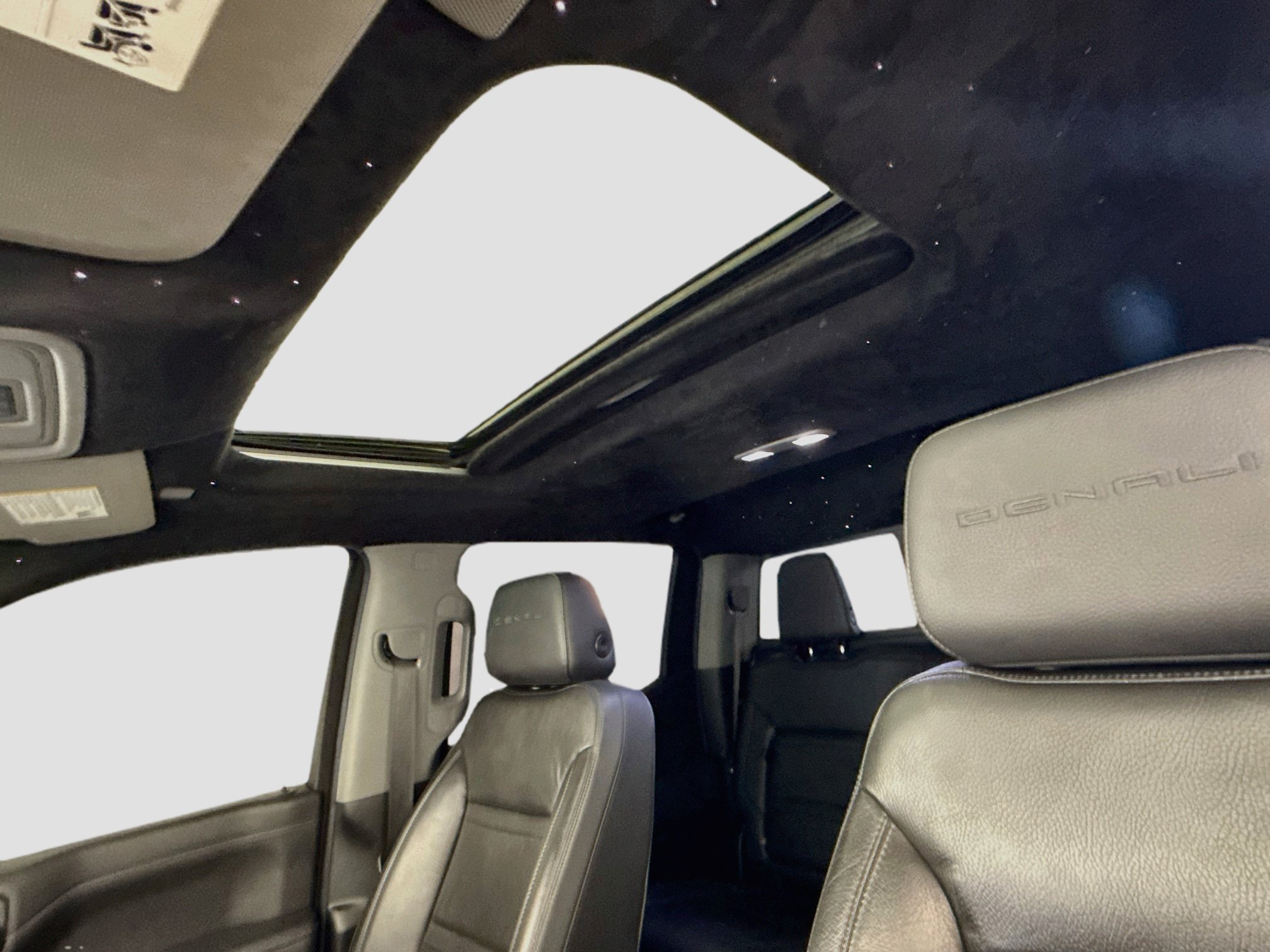 Used 2020 GMC Sierra 1500 Denali w/ Denali Ultimate Package AWD/4WD image 24