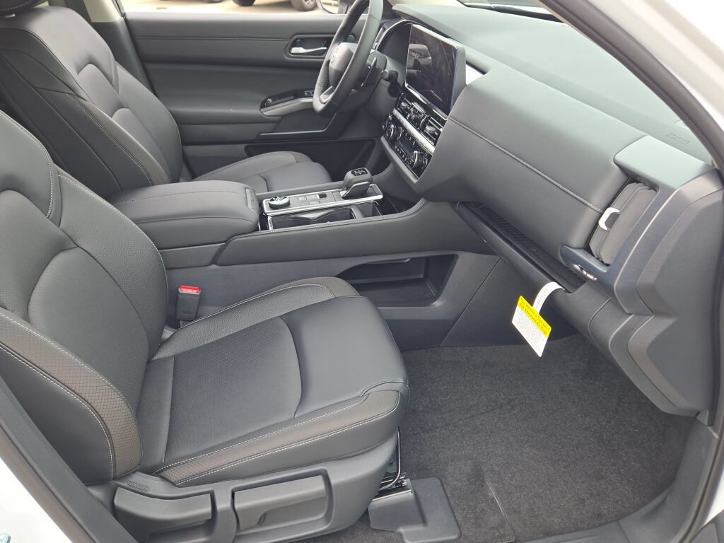 New 2026 Nissan Pathfinder SL AWD/4WD image 4