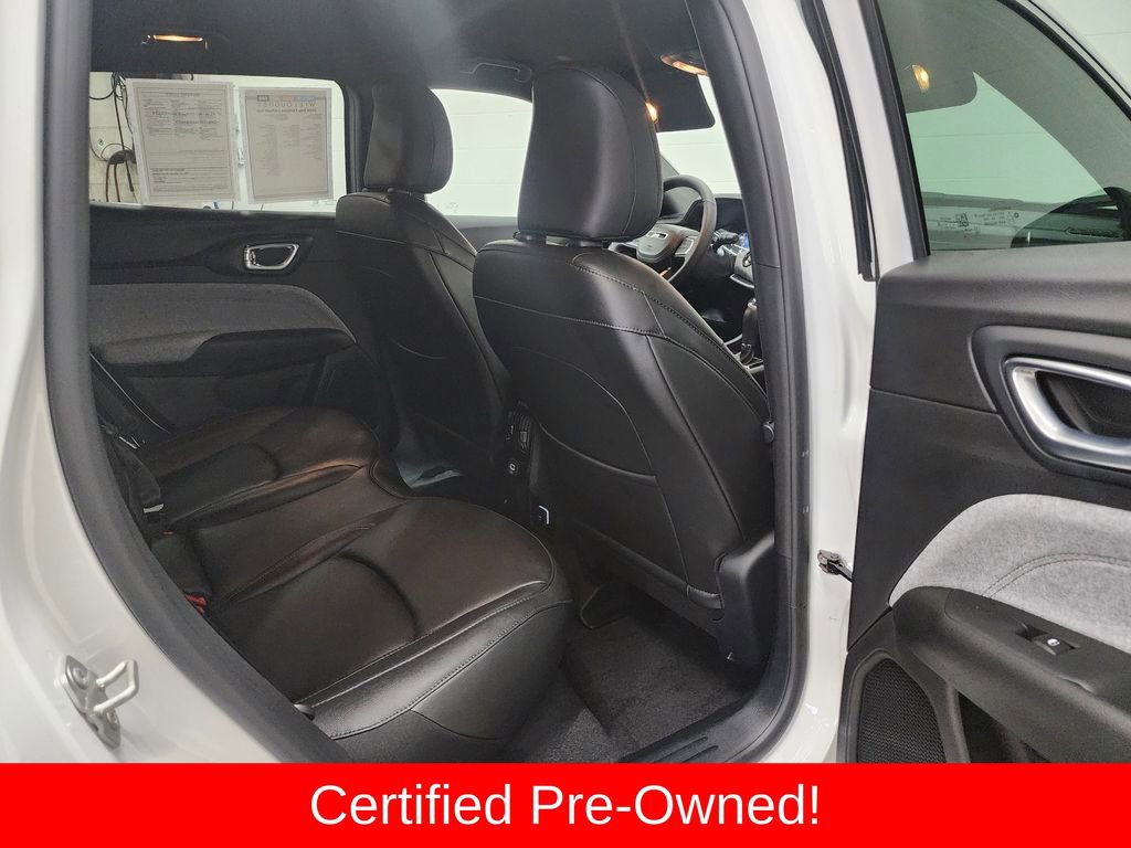 Used 2024 Jeep Compass Latitude image 31
