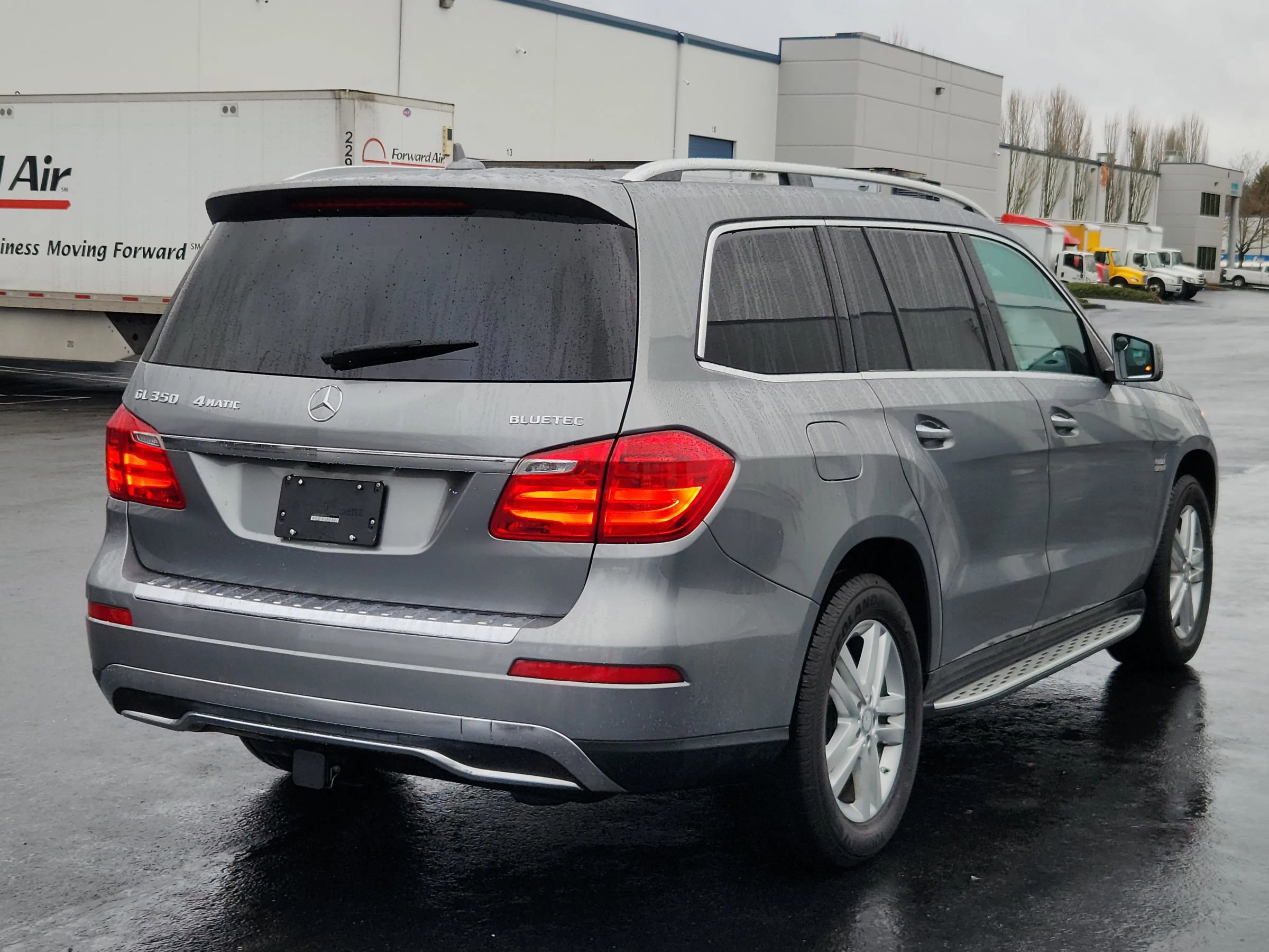 Used 2016 Mercedes-Benz GL 320 BlueTEC 4MATIC w/ Premium I Package image 4