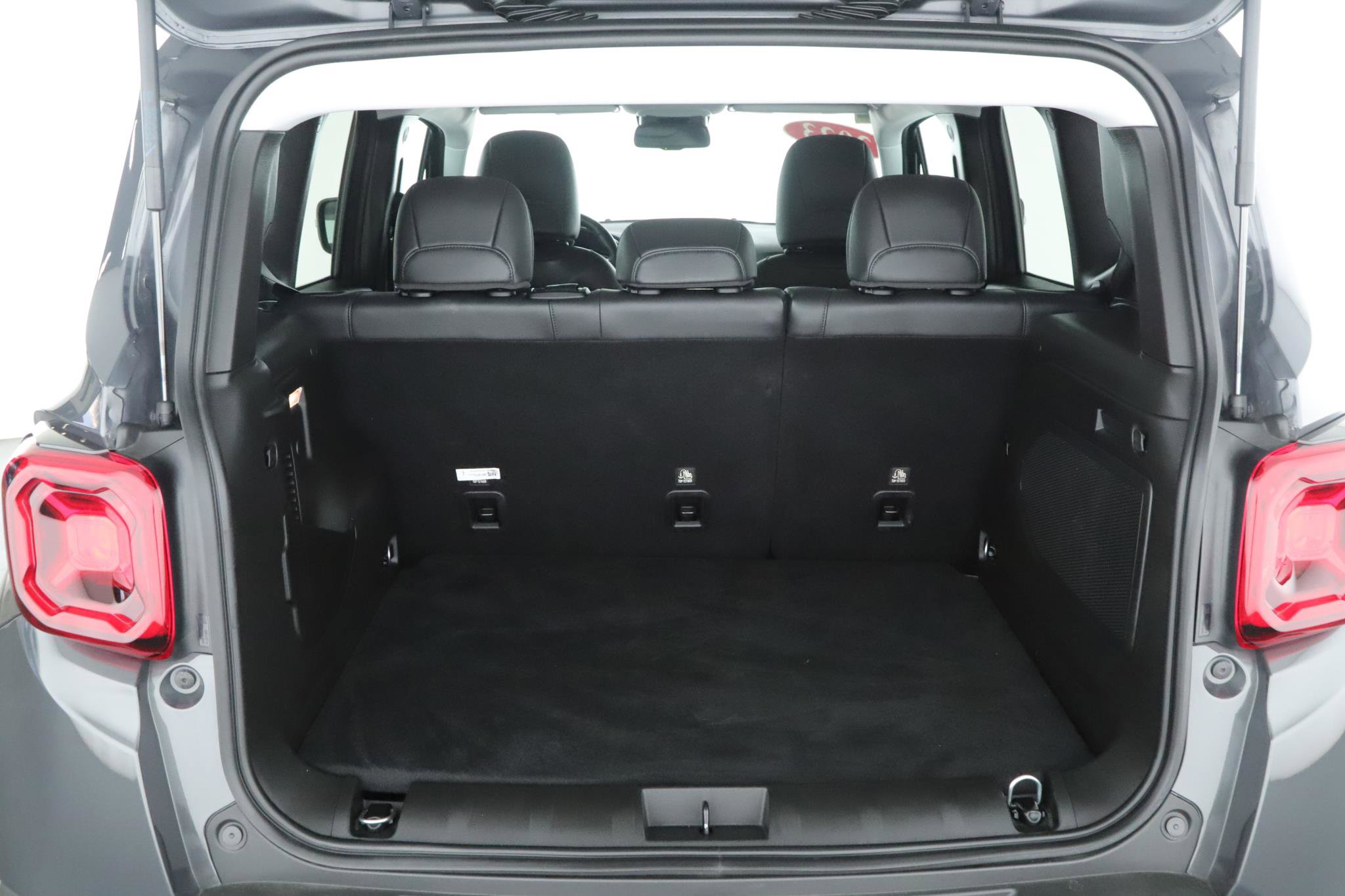 Used 2023 Jeep Renegade Limited w/ Sun/Sound Group image 19