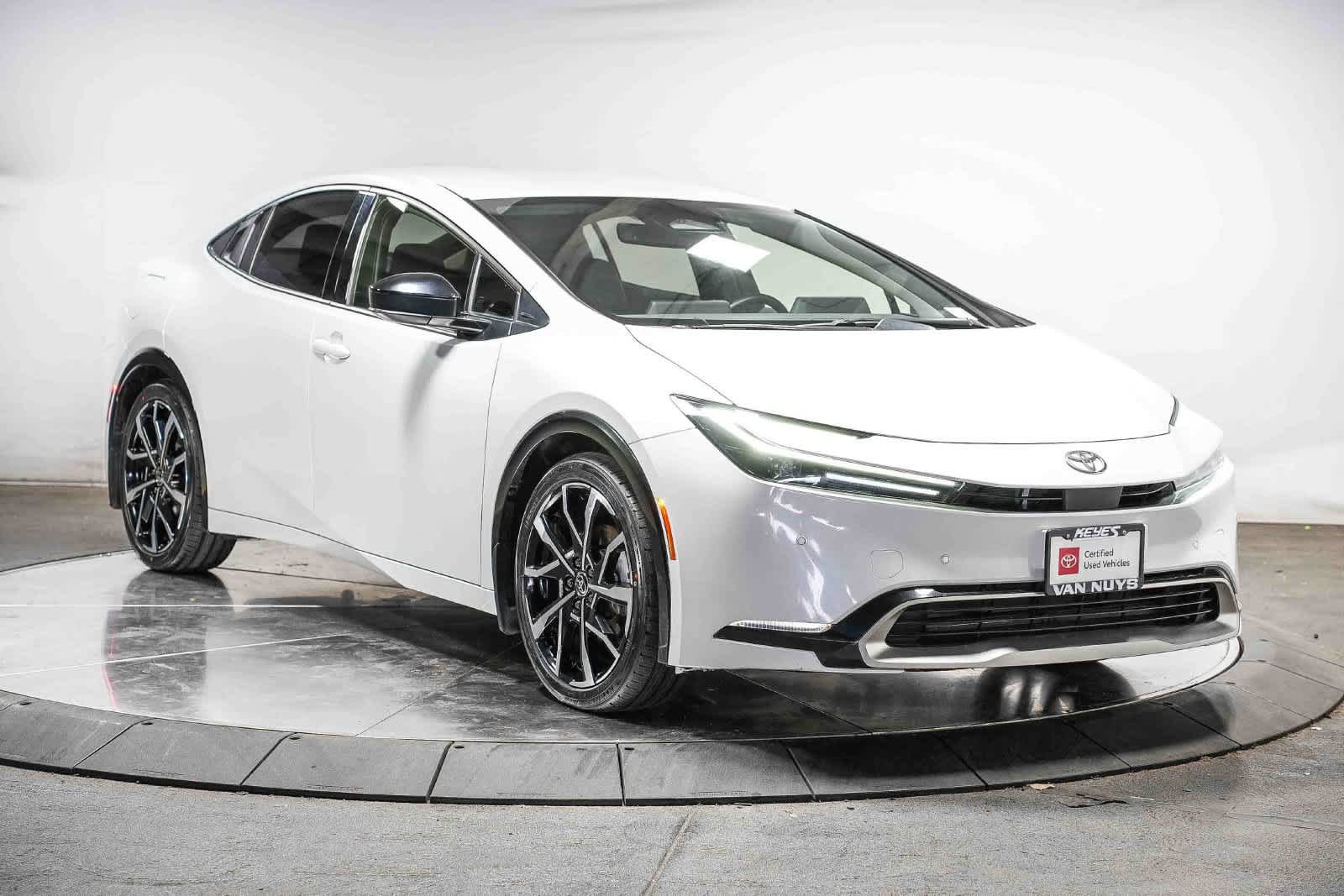 Certified 2023 Toyota Prius Prime FWD image 6