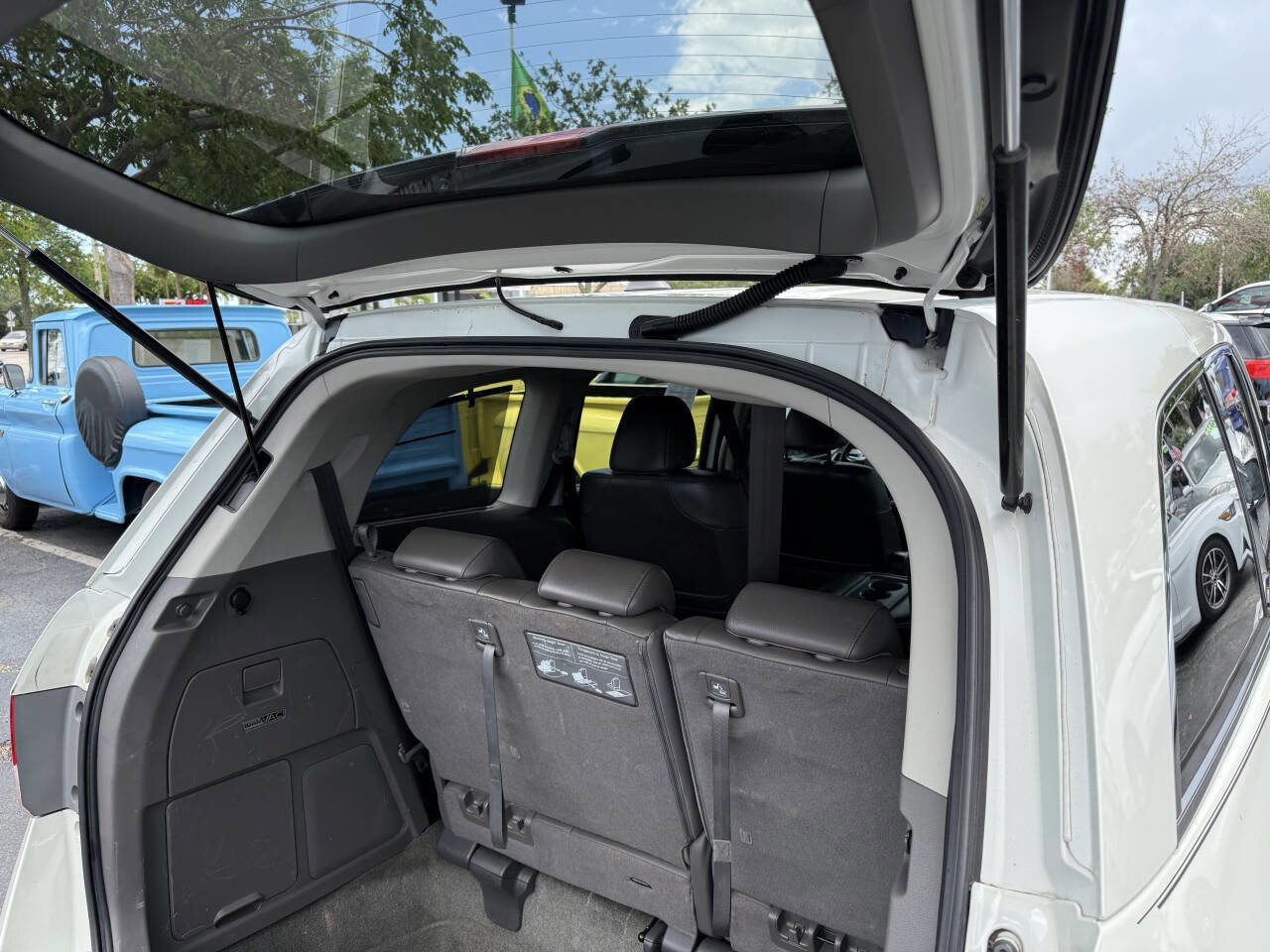 Used 2015 Honda Odyssey Touring Elite image 23