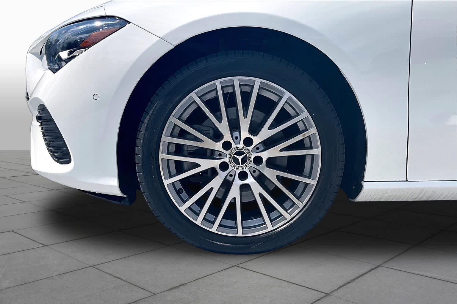 Used 2025 Mercedes-Benz CLA 250 4MATIC image 11