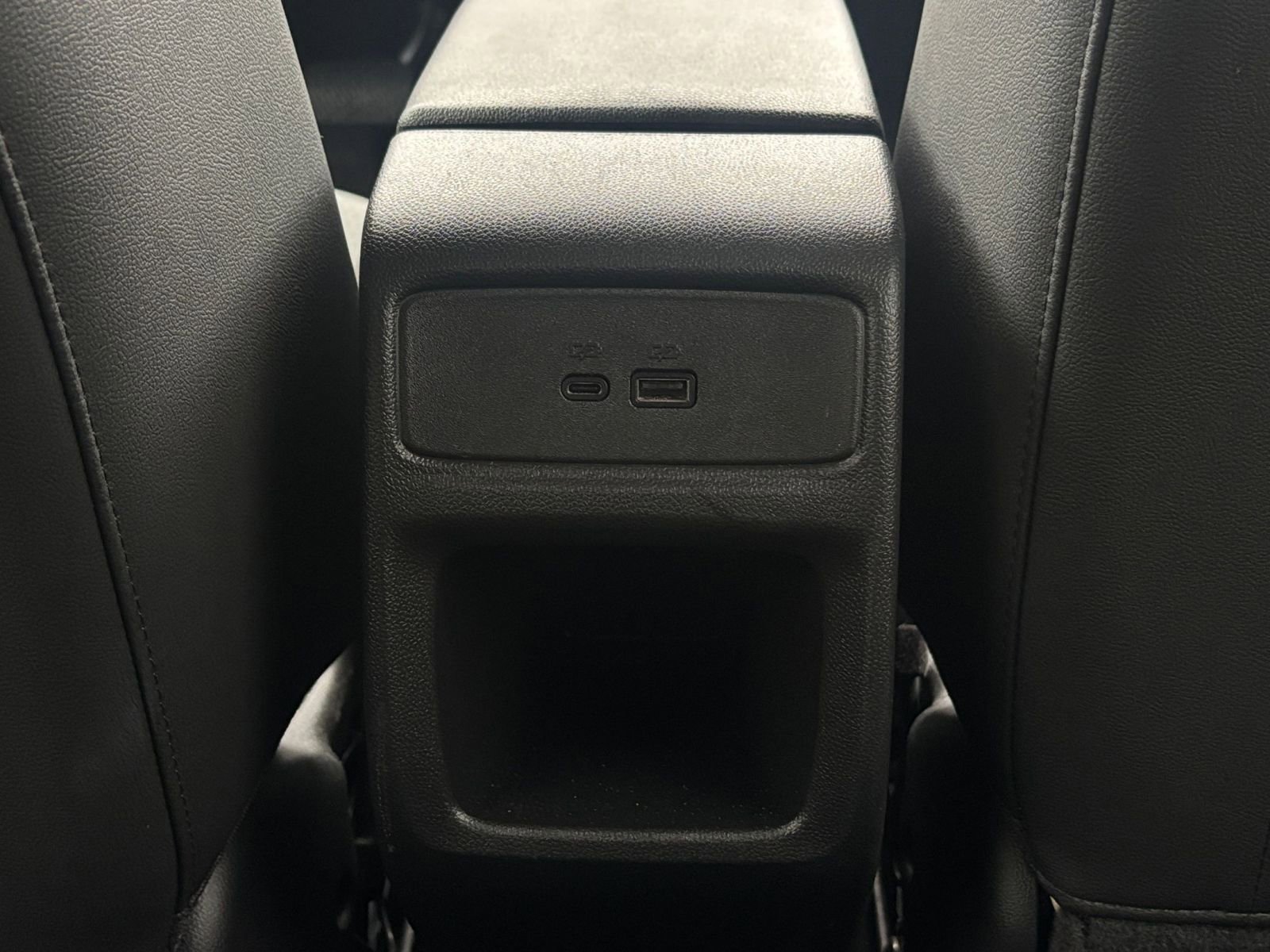 Used 2025 Chevrolet Trax LT w/ LT Convenience Package FWD image 26