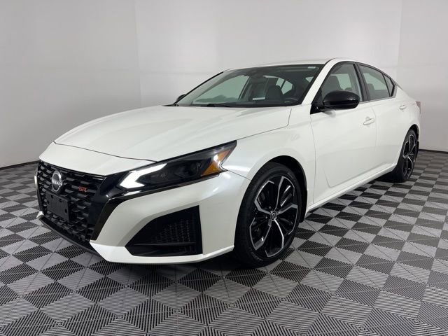 Used 2023 Nissan Altima 2.5 SR image 5