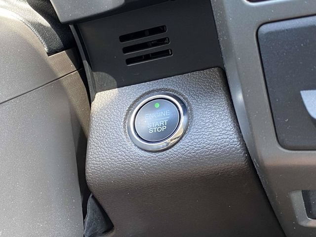 Used 2020 Ford Expedition XLT w/ Equipment Group 202A AWD/4WD image 27
