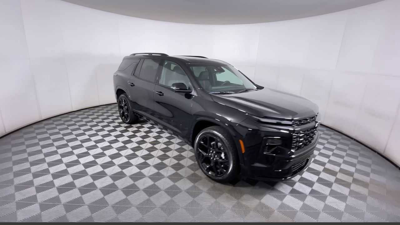 New 2026 Chevrolet Traverse RS w/ LPO, Floor Liner Package image 3