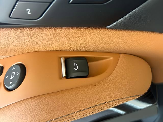 New 2026 BMW X5 xDrive40i w/ Climate Comfort Package AWD/4WD image 11