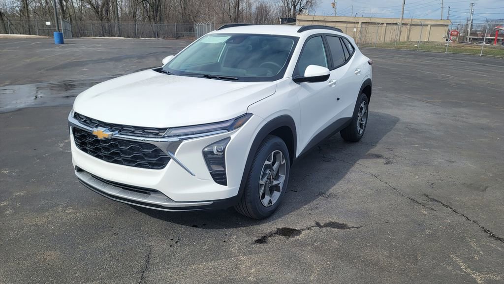 New 2026 Chevrolet Trax LT w/ Driver Confidence Package image 5
