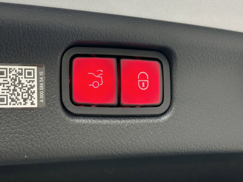 New 2026 Mercedes-Benz C 300 4MATIC Sedan image 21