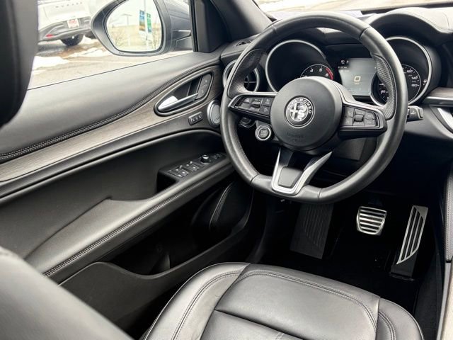 Used 2023 Alfa Romeo Stelvio Ti image 44