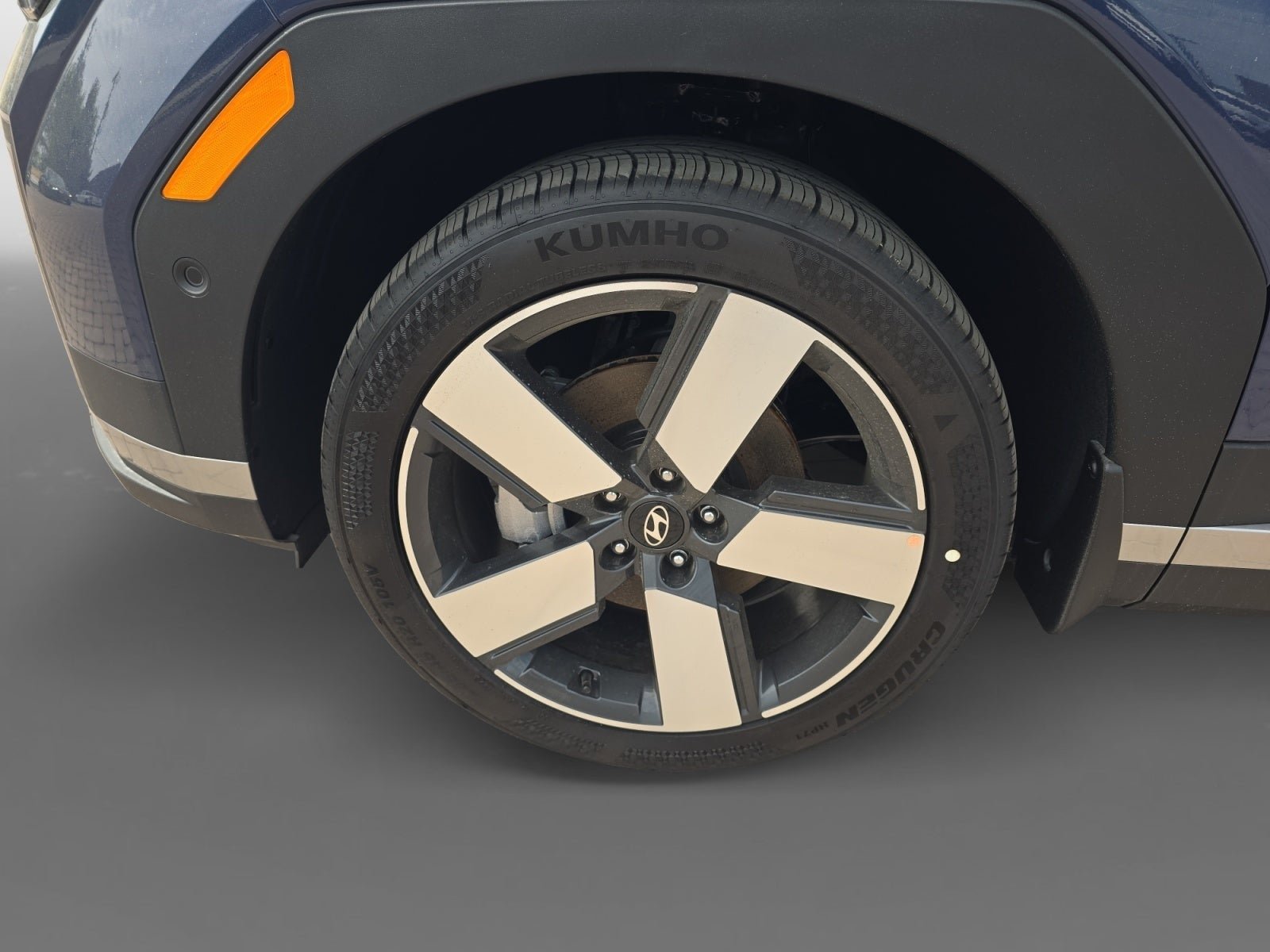 New 2026 Hyundai Santa Fe Limited FWD image 9