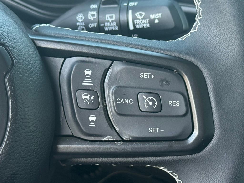 Used 2025 Jeep Wrangler Willys image 23