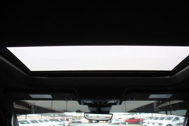 Used 2024 GMC Sierra 2500 AT4X w/ AT4X AEV Edition image 25