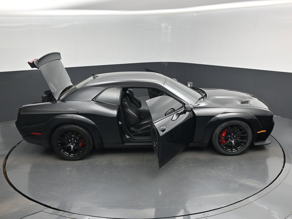 Used 2015 Dodge Challenger SRT Hellcat RWD image 18
