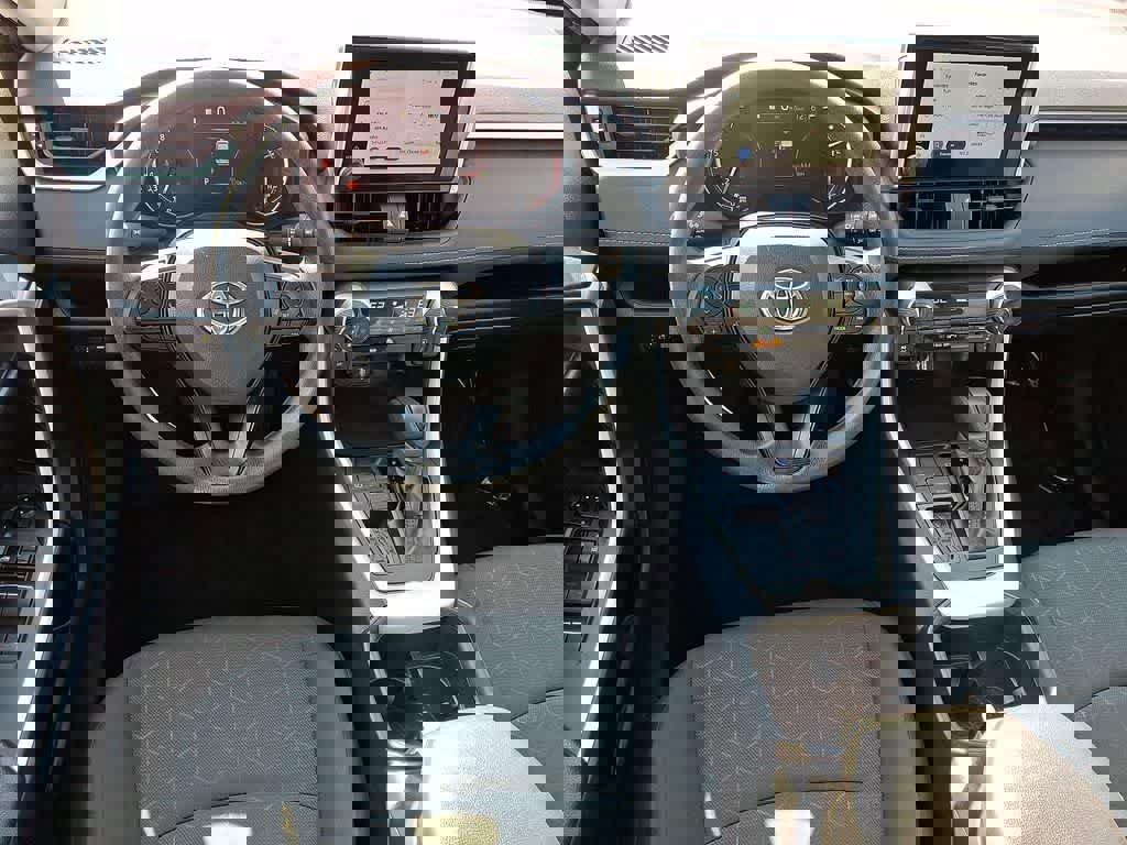 Used 2024 Toyota RAV4 XLE image 11