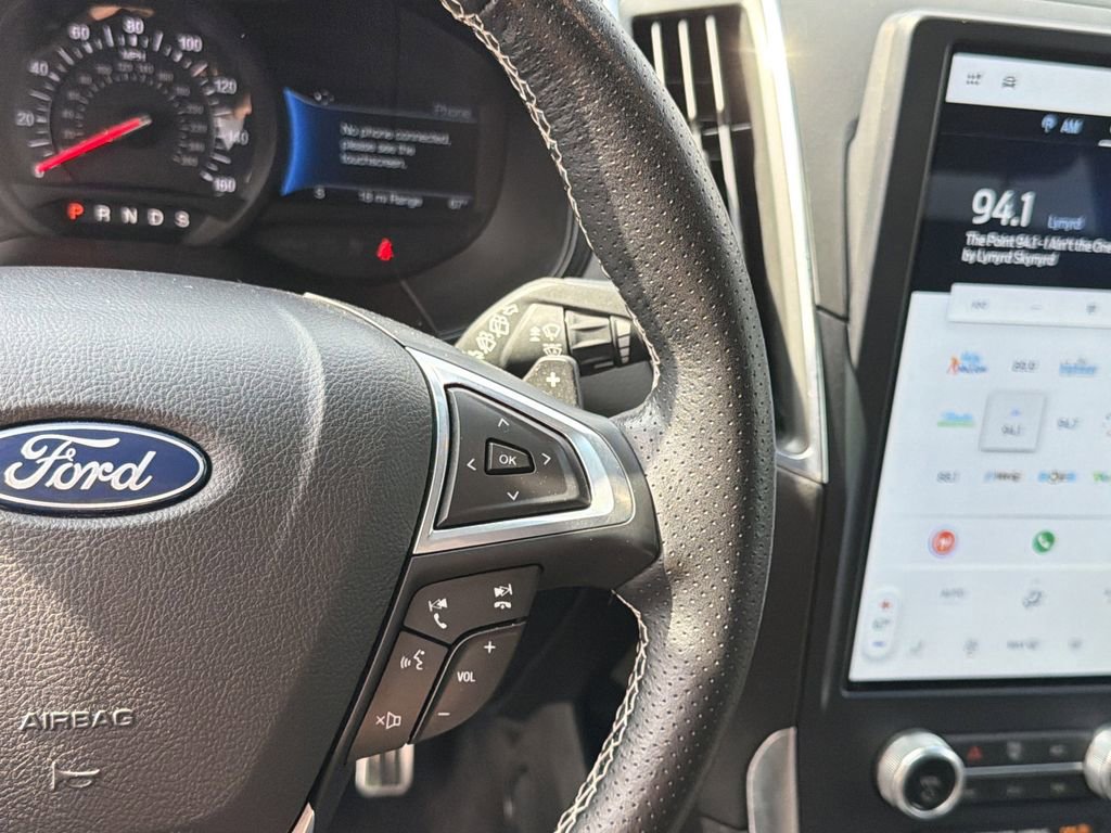 Used 2022 Ford Edge ST image 24