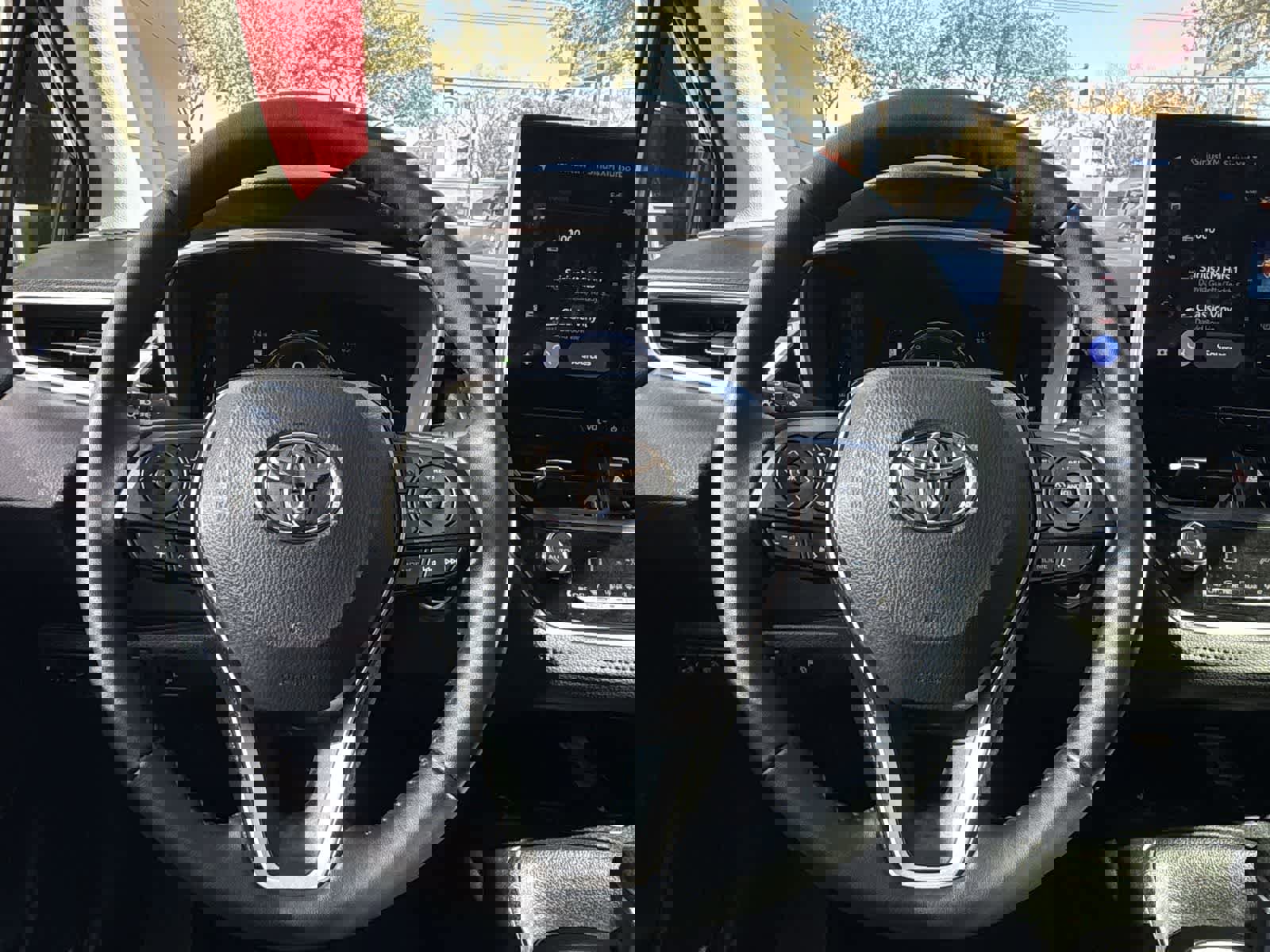 Used 2025 Toyota Corolla XLE image 14