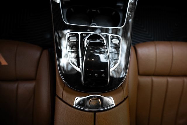 Used 2020 Mercedes-Benz E 450 4MATIC Cabriolet image 40