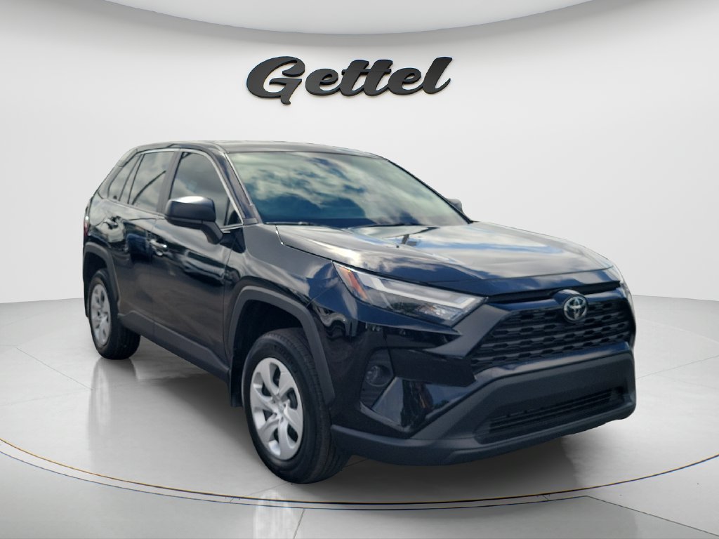Used 2025 Toyota RAV4 LE FWD image 3